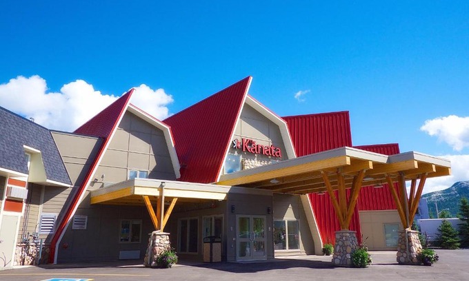 Blairmore Hotel | The Kanata by BCMInns Blairmore