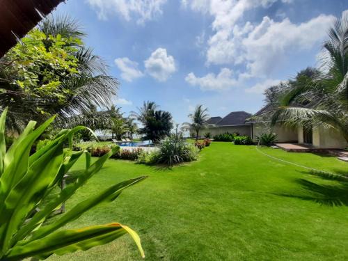 Bintan Hotel | The Kelong Trikora Resort