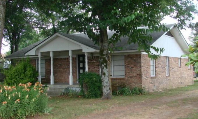 Murfreesboro House | The Kimberlite, Absolute Best Location! Pet Friendly!
