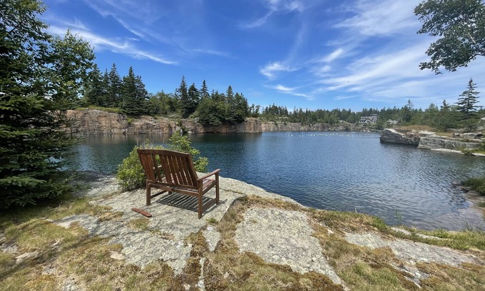 Vinalhaven House | The Kittredge Cottage at East Boston Quarry