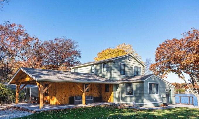 Montville House | The Lake House, The Private Lake House