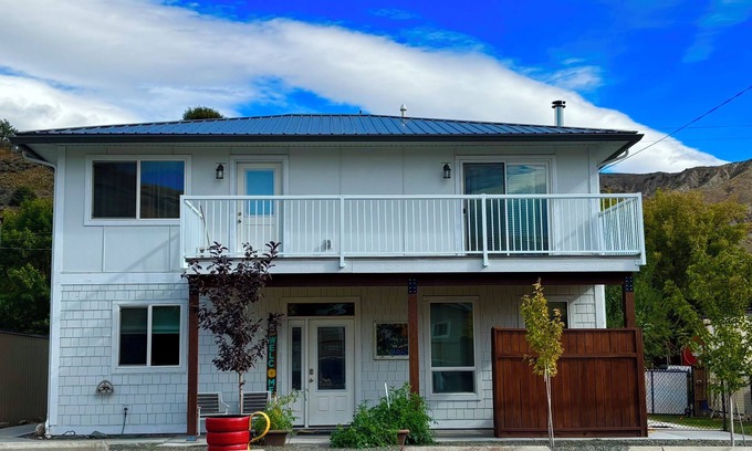 Ashcroft House | The Laneway: a 2-level home in the Village features spacious rooms & easy access