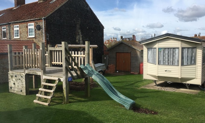Bacton Hotel | The Leas Beach Park