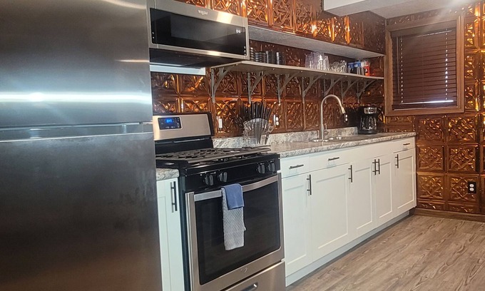 Interlochen Condo | The Leelanau Sleeps 4 Fiber Optic WI-FInClose to Traverse City Crystal Mountain