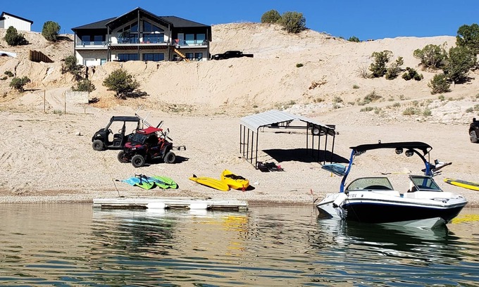 Levan House | The Lighthouse ON YUBA Lake front private beach boat dock 5 acre 17 beds 6 baths