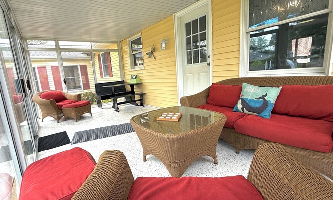 Red Mill Pond House | The Lilly Pad: Big fenced in yard, close to beaches, kayaking and more!