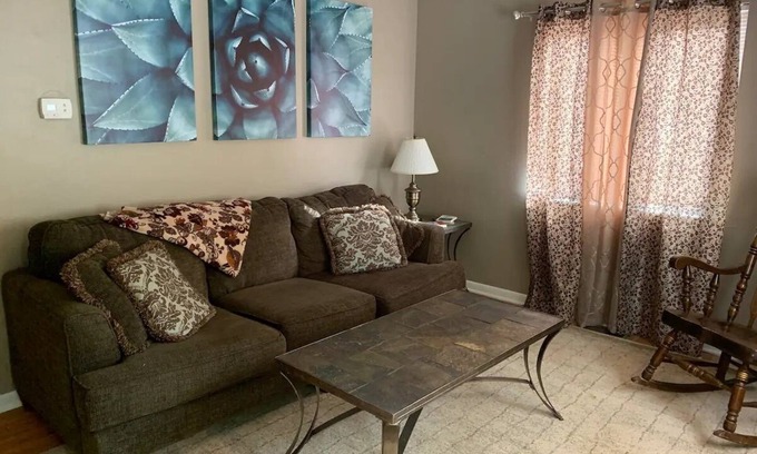 Dayton Apartment | The Little Gem, One bedroom apt