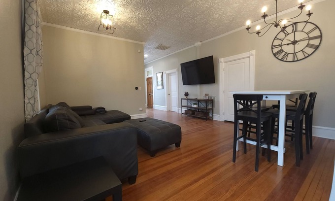 Pueblo House | The Little Green House Cozy & Centrally Located Near the Riverwalk/Downtown