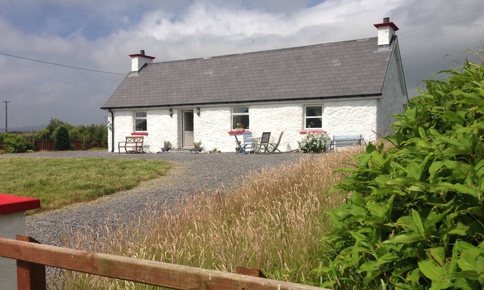 Crowkeeragh Cottage | The Little Irish Cottage on the Wild Atlantic Way - experience the real Ireland.