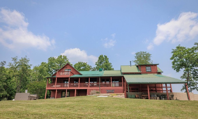 Spottswood Cabin | The Lodge at Joe Walker Hollow, privacy at its best with plenty of family space