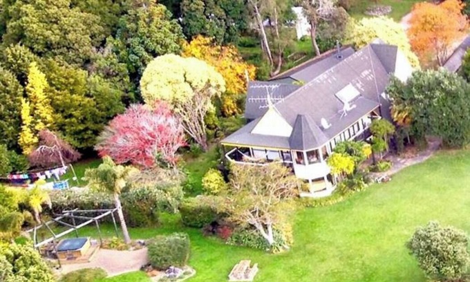 Parapara House | The Lodge, Golden Bay Lodge and Organic Gardens