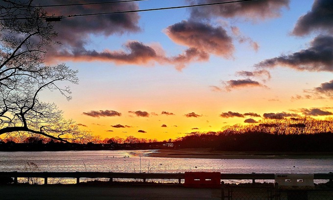 Warwick House | The Loft at Oakland Beach nAsk About Off-season Discounts n5 min from Airport.