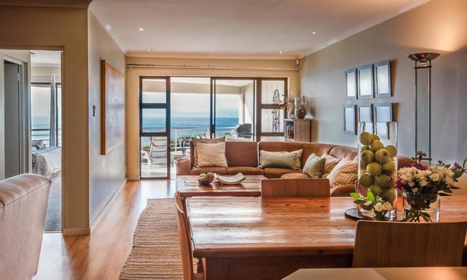 De Kelders Apartment | The Lookout at Whale Cove