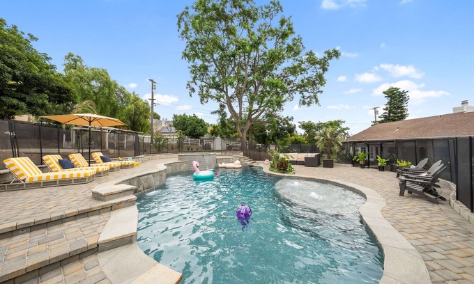 Fallbrook Other | The Lookout King Bed! Min away from Wineries, Wedding, venues! Fresh eggs!