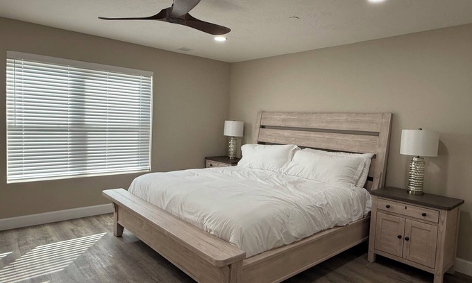 Ava Apartment | The Lookout Suite @ White Oak