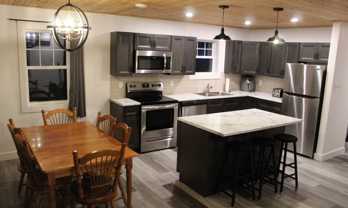 Darnley Cottage | The Lookout! - Unwind with your family, including your furry friends!n(4009125)