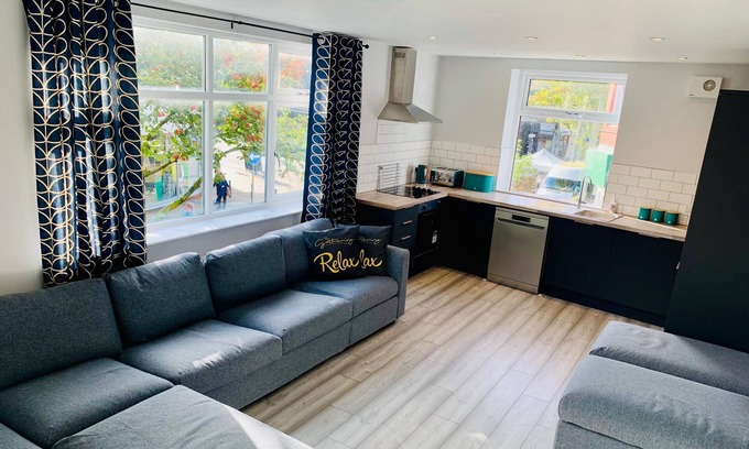 Trafford Apartment | The Lower Gathering - Sleeps Up To 13