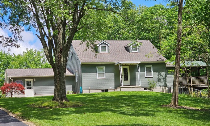 Circleville House | The Main House @ Tarlton's Edge gateway to the Hocking Hills