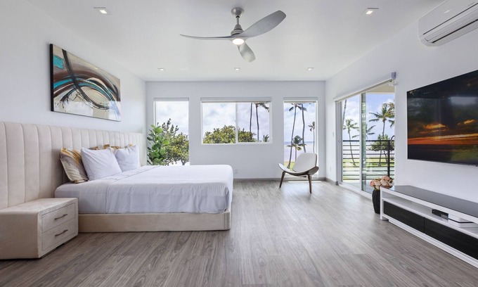 Portlock House | The Makai Manor - Beautiful Newly Built Spacious Home