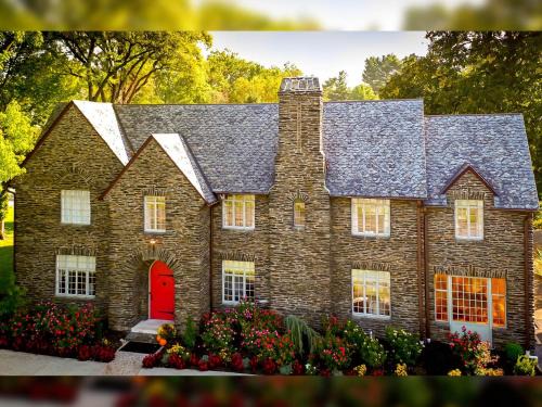 Harrisburg - Hershey Bed & Breakfast | The Manor on Front
