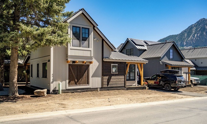 Crested Butte House | The Mariposa-Valerian Bundle at Academy Place