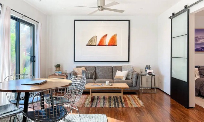 Meiners Oaks Apartment | The Meiners Daughter - Beautiful Modernist 1 Bed