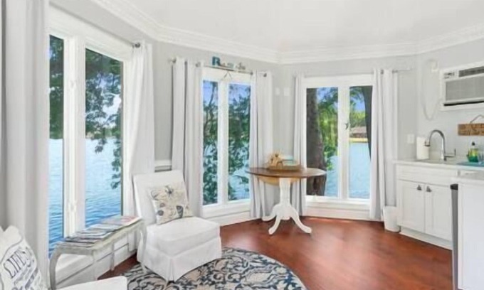 Portsmouth House | The Mermaids Lair 🧜♀️