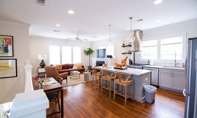Capital View Apartment | The Midtown Pearl with midterm discounts