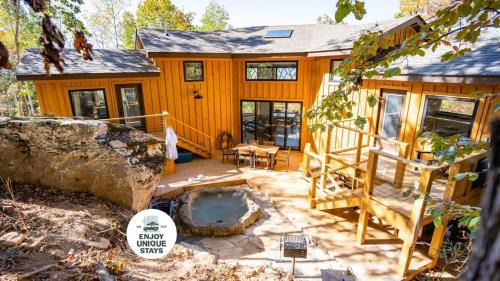 Wildwood House | The Mighty Sycamore Treehouse at Treetop Escapes