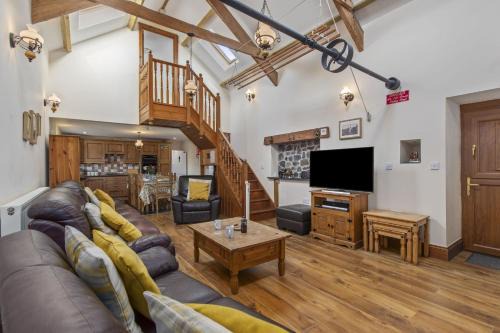 Llanybri House | The Mill and Stable - a large accessible barn sleepign 10 guests close to Laugharne