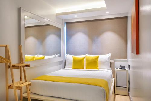 Legazpi Village Hotel | The Mini Suites Eton Tower Makati