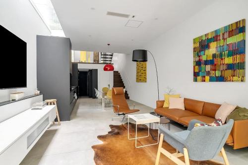 Leichhardt House | The Mod - Striking Split Level Gem in Sydney's West