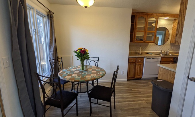 Moorhead House | The Moorhead Place. Dog friendly, warm home near colleges and medical centers
