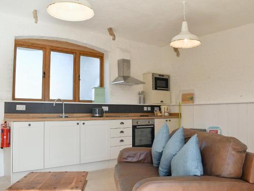 Blaisdon House | The Nag's Stable - Ukc4136
