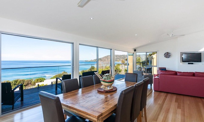 Lorne House | The Nautilus - Ocean View for Miles