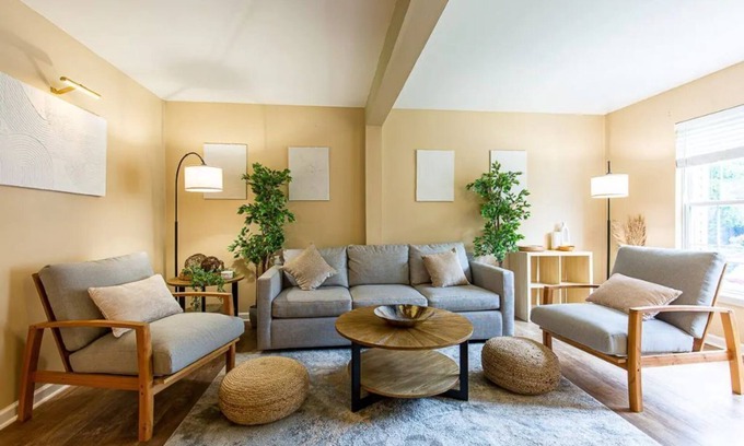 Germantown House | The Nest at Harmony Woods: Lux DC getaway + office