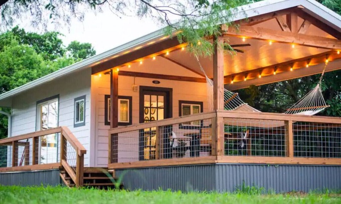 Waco House | The Nest - Cozy Cottage Near Baylor and Magnolia