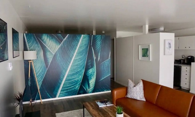West Bellevue Apartment | The Nest in Meydenbauer Bay | 29 Nights