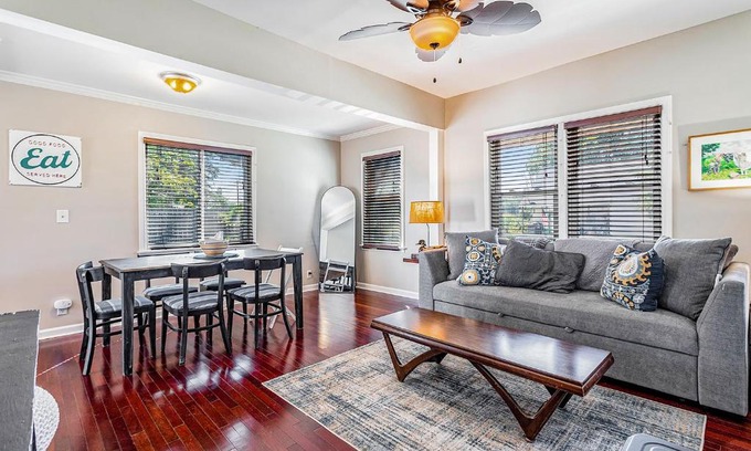Three Oaks House | The Nook
