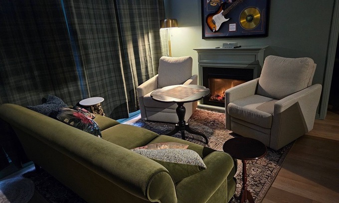 West Edmonton Apartment | The Novel Nook is anWarm and cozy retreat in Brewery District.