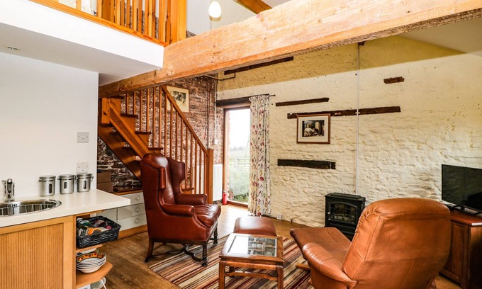 Llanvair Kilgeddin Cottage | THE NUTSHELL, pet friendly, character holiday cottage in Monmouth