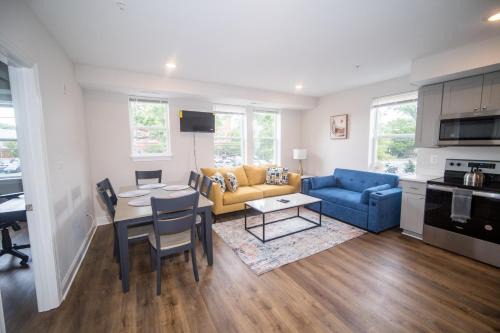 Brightwood Park Apartment | The Oasis ;Luxury and Style