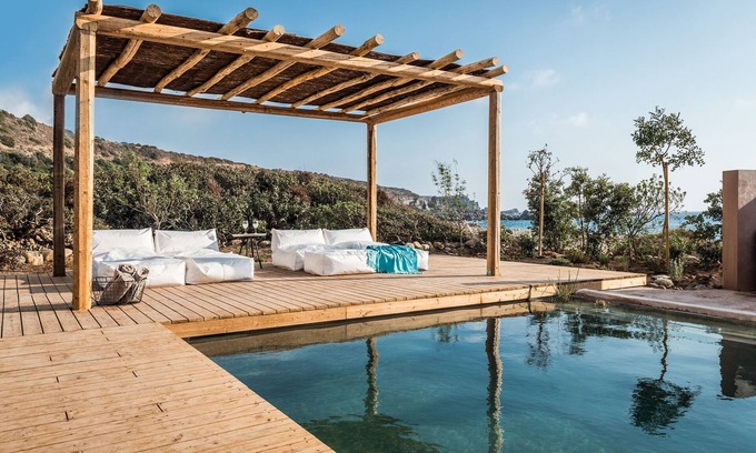 Livadia House | The Old Beach House - A house by the sea to reconnect with yourself