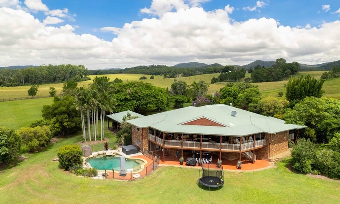 Bridges House | The Old Sugar Mill, Sunshine Coast. Sleeps 25