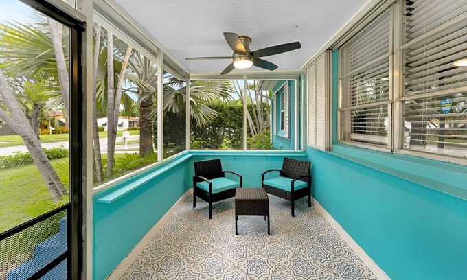 South Lake House | The Palm House in Hollywood