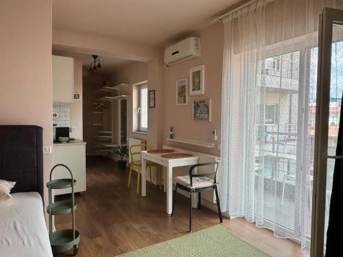 Bucharest Apartment | The Pastel Nest