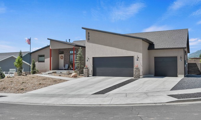 North Ogden House | The Peaceful View Home