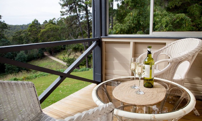 Highcroft Cottage | The Pear Cottage - unwind and recharge or explore the Tasman Peninsula