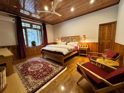 Gilgit House | The Pecan Resort