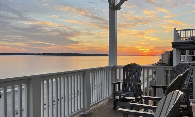 Saint Simons Island Condo | The Penthouse at High Tide - Best Views Right on the Beach - Great for Families!
